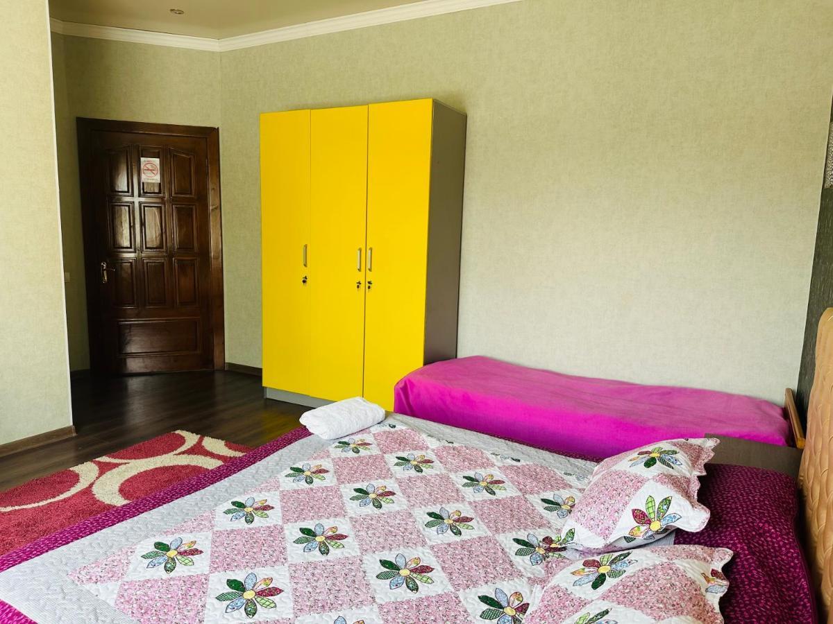 Sweet Home Hostel Bishkek Exterior foto